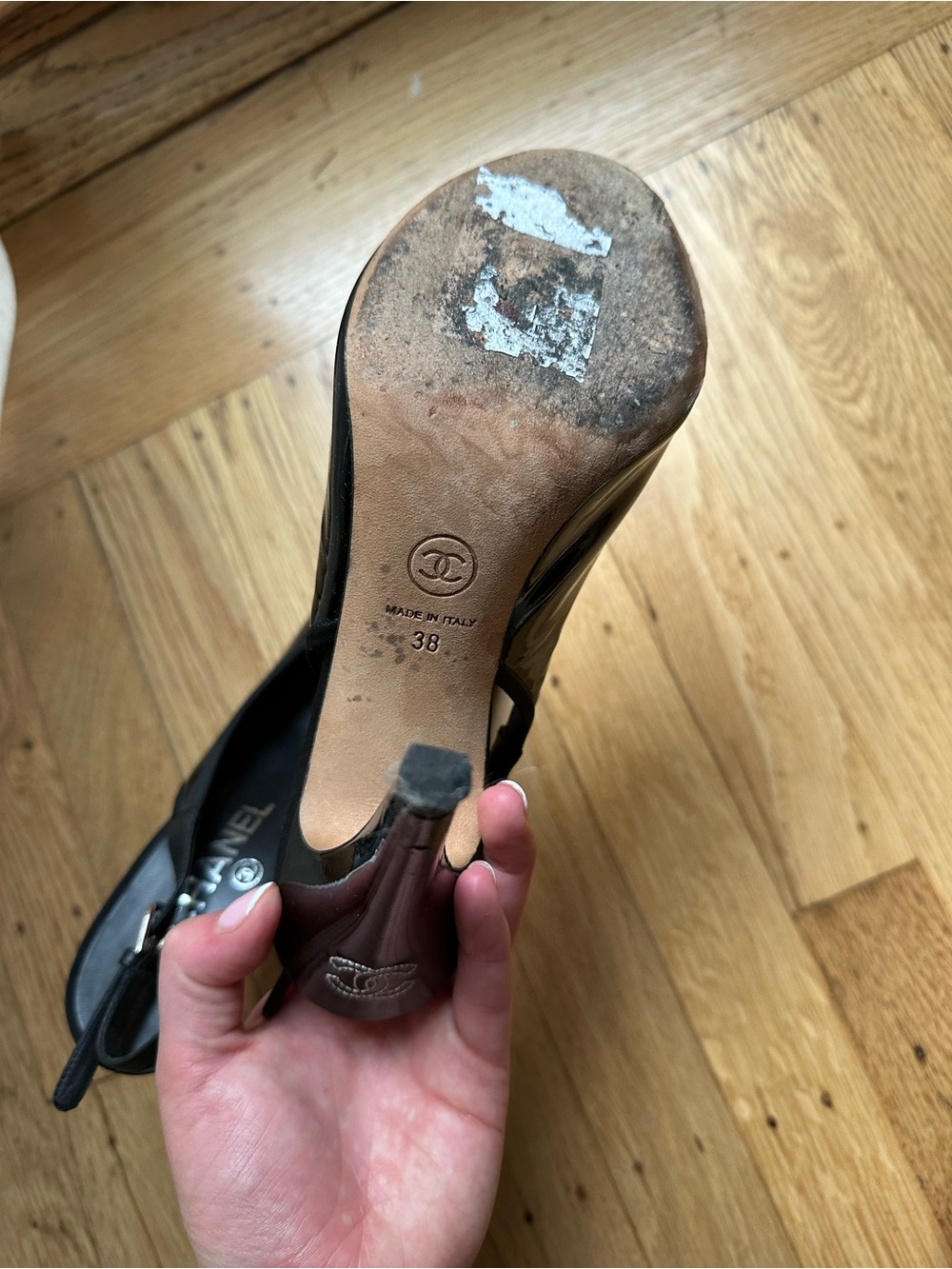 CHANEL Black Patent Leather Slingback Stiletto Heels with CC Logo - Picture 7 of 8